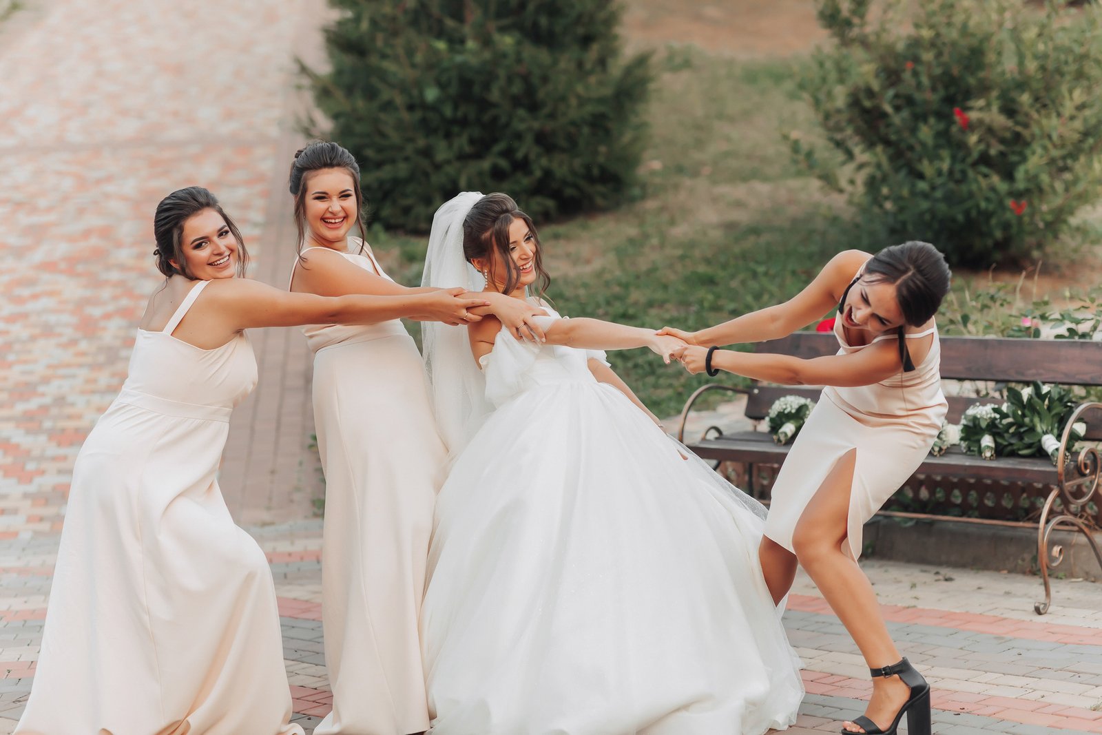 Wedding Charter Bus Rentals in Toronto: A Stress-Free Way to Move Your Guests